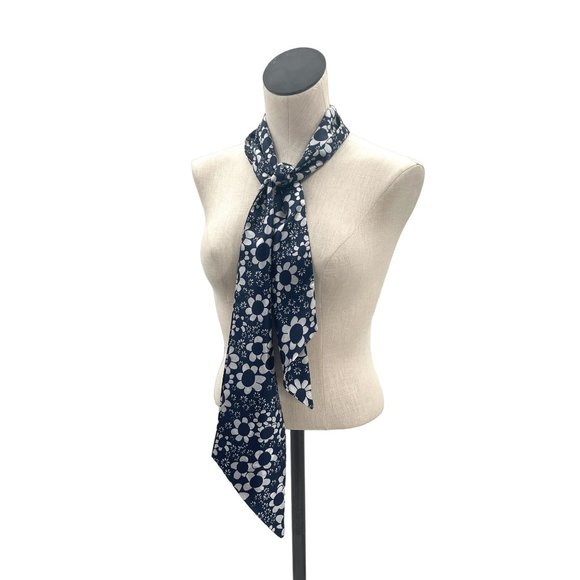 70s Flower Power Navy & White Daisy Print Accent Scarf - Picture 9 of 10